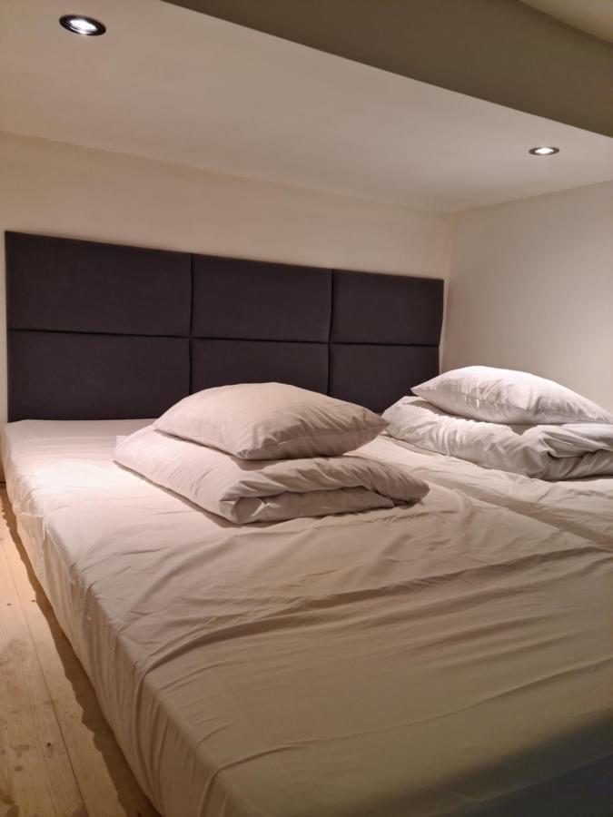 Apartament Amber 12 *