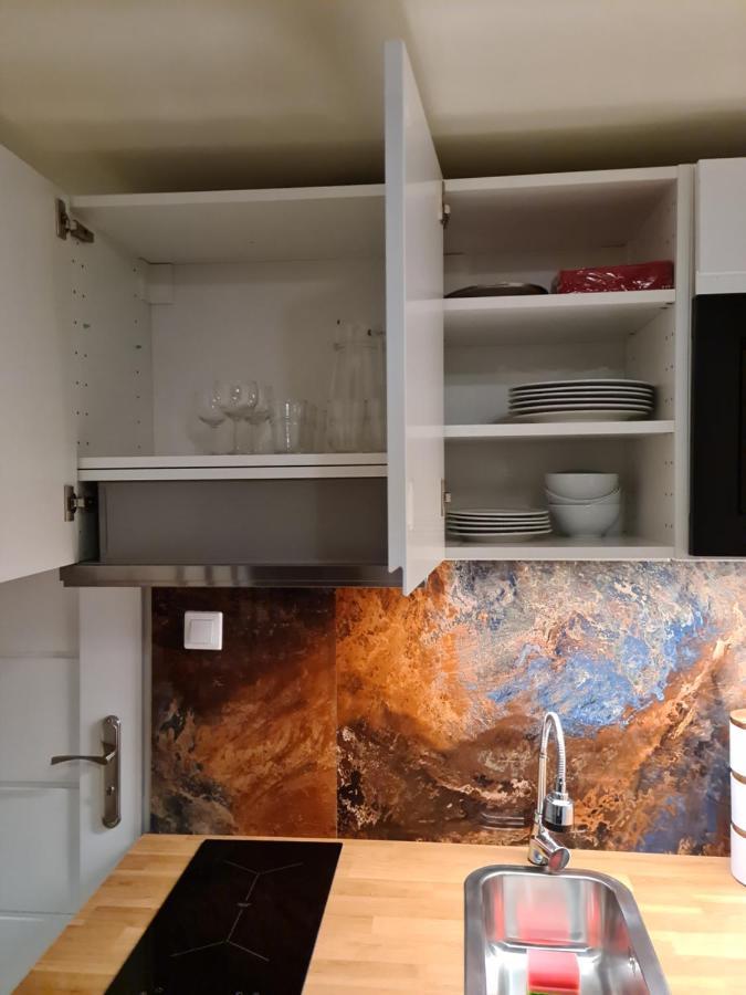 Apartament Amber 12 *